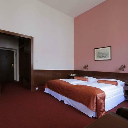 Hotel Slavia ブルノ エクステリア 写真