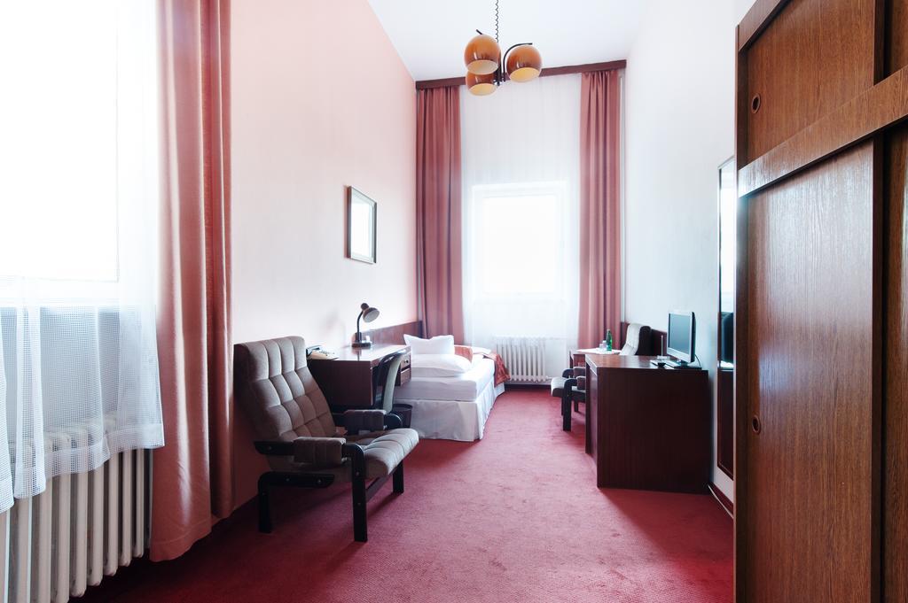 Hotel Slavia ブルノ エクステリア 写真