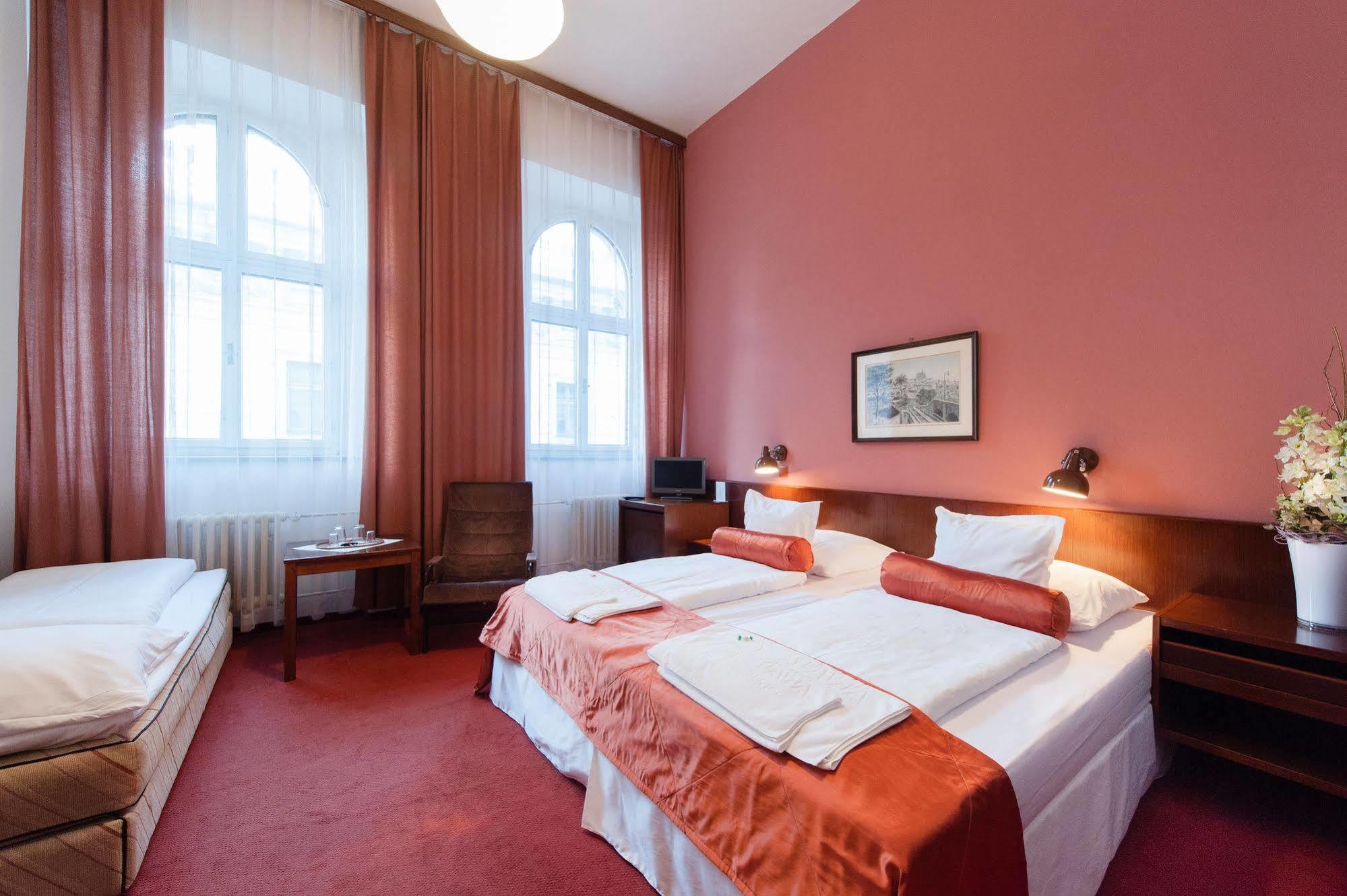 Hotel Slavia ブルノ エクステリア 写真