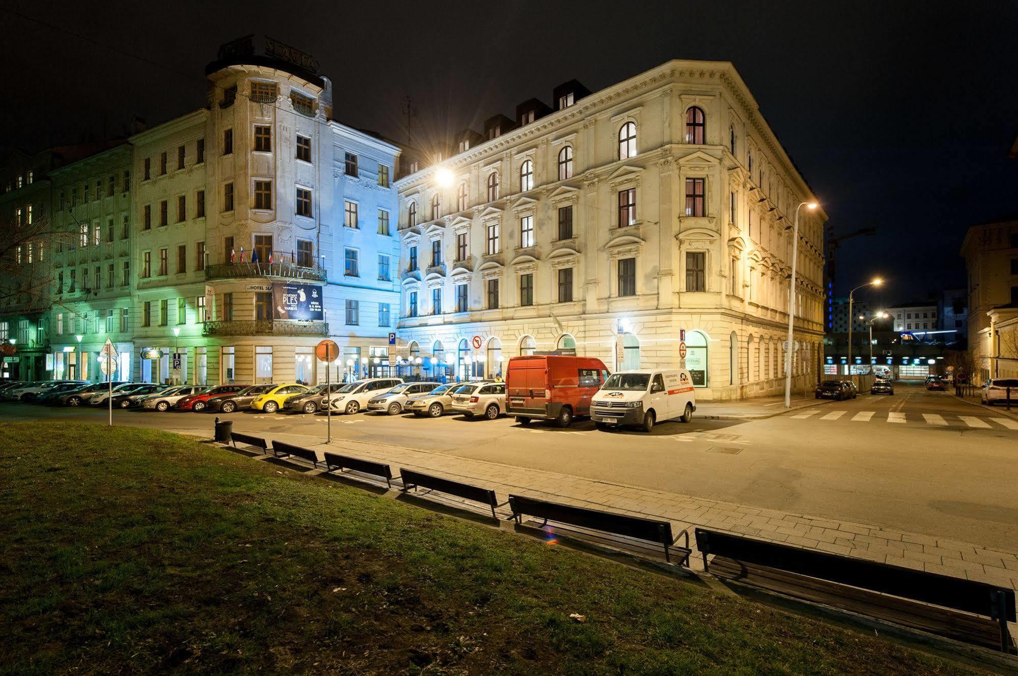 Hotel Slavia ブルノ エクステリア 写真